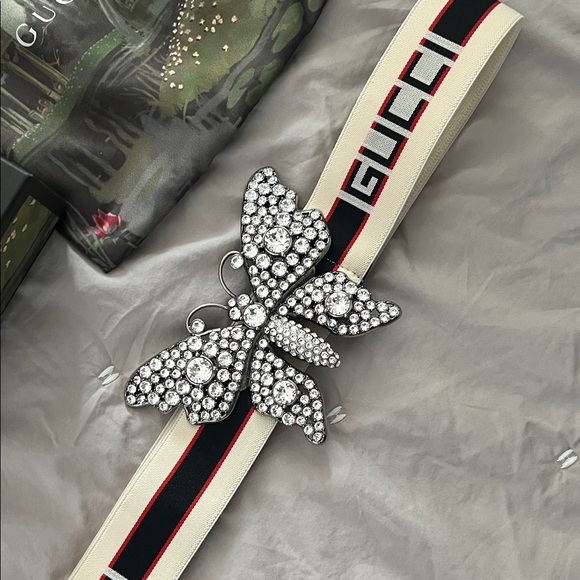 Gucci Black and White Belt with Crystal Butterfly - Picture 4 of 5